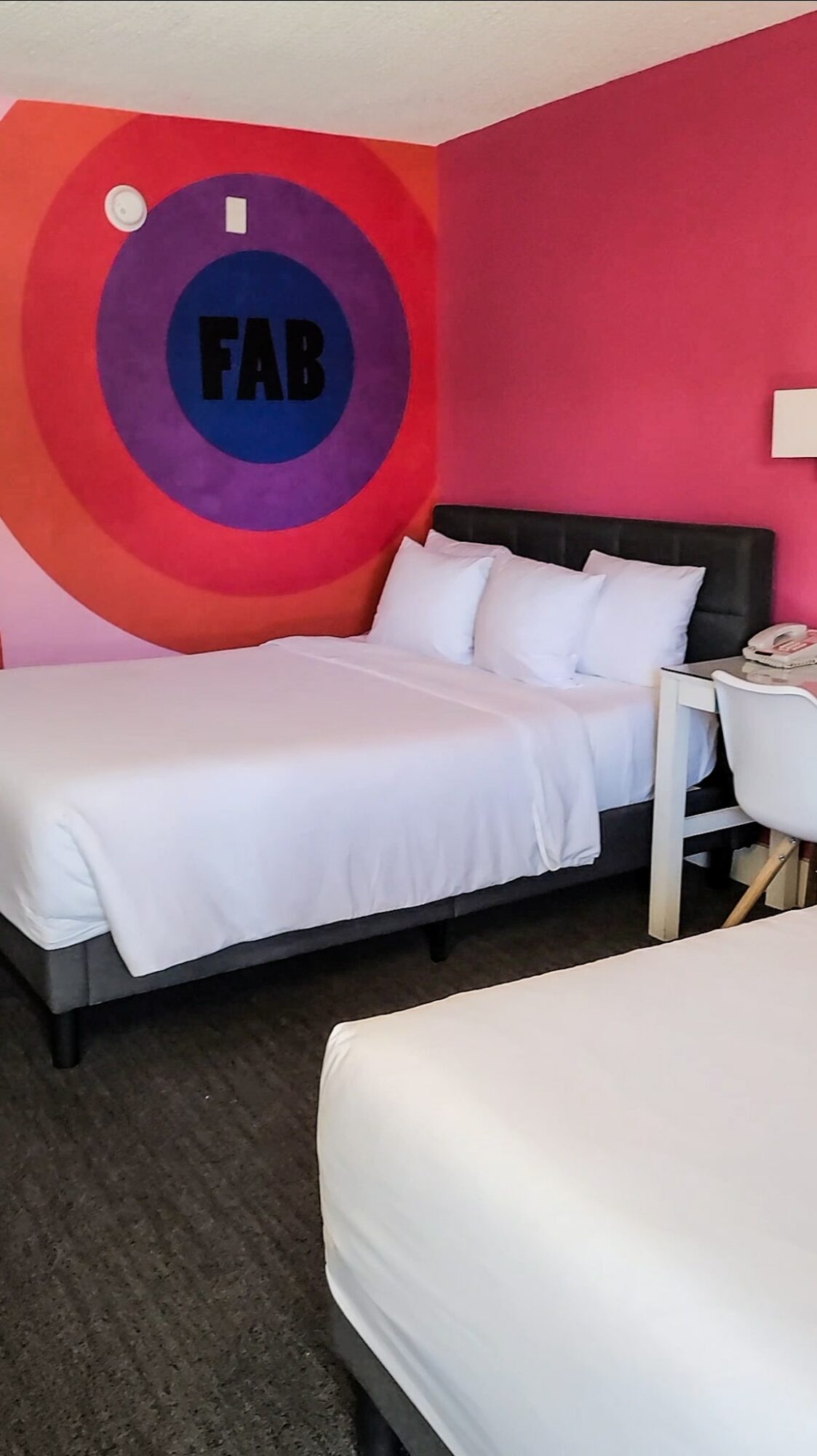 rambler motel pink room in chula vista, san diego